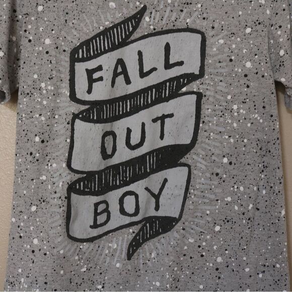 Fall Out Boy Shirt Small - Picture 2 of 3